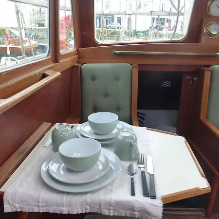 Bienvenue A Bord Botel La Rochelle (Charente-Maritime)